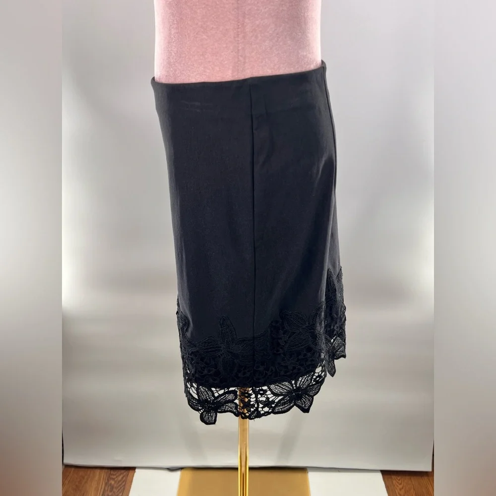 EUC BCX Lace Trimmed Pencil Skirt